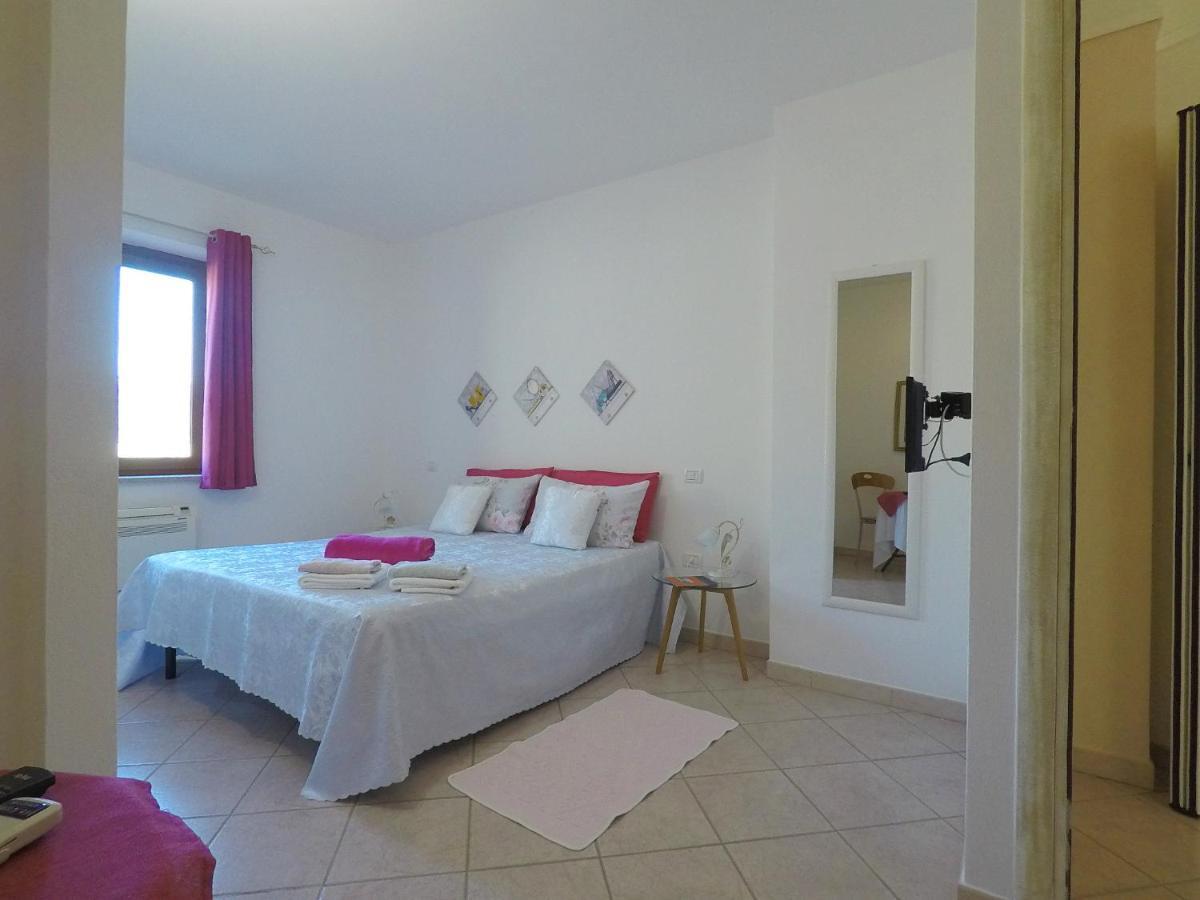 Bed & Breakfast Ajo A Casa Castelsardo Exterior photo